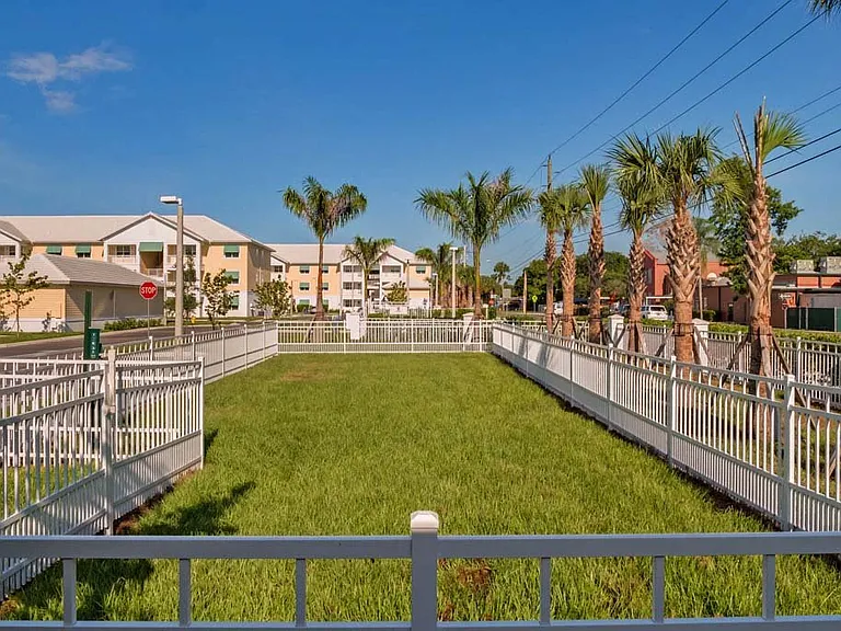 Waterline Bonita Springs — Photo 43