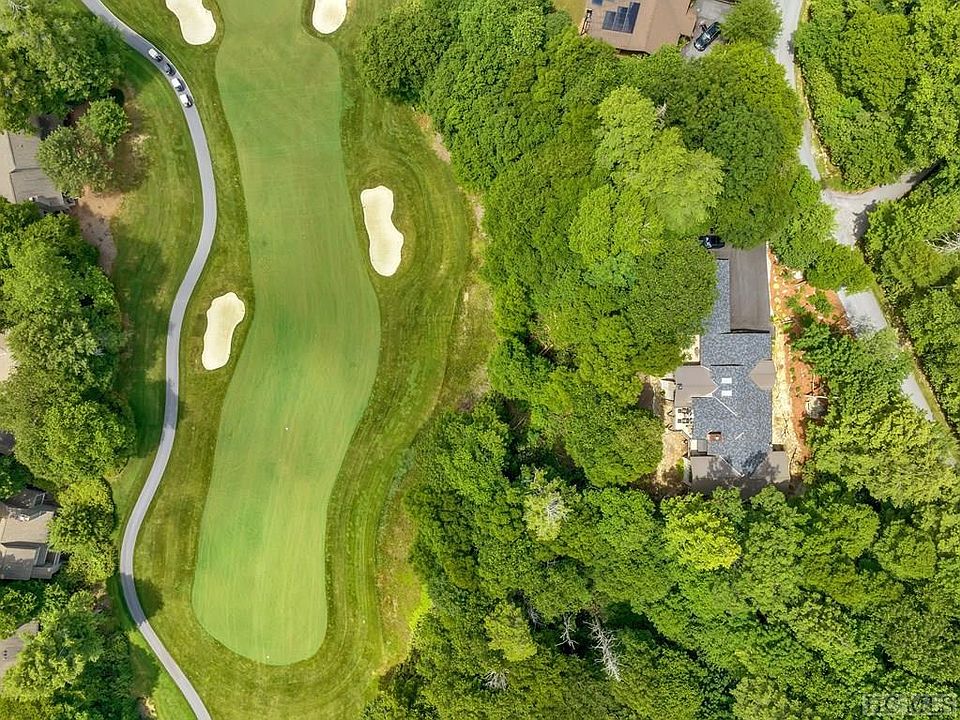 1st image of 1365 Falls Drive East