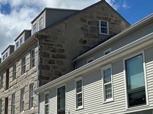 29 Commercial St #105, New Bedford, MA 02740