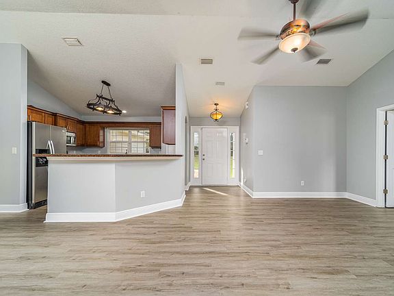 2nd image of 2461 SW Birley Ave