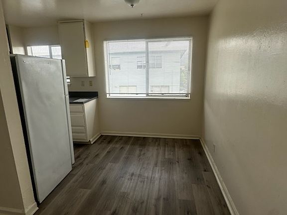 3rd image of 1535 Sullivan Ave