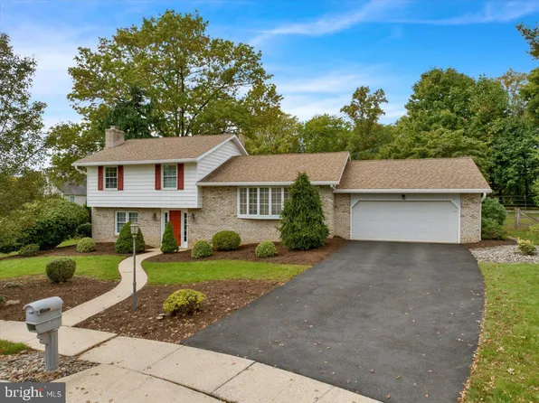 4 Lori Ct, Reading, PA 19606