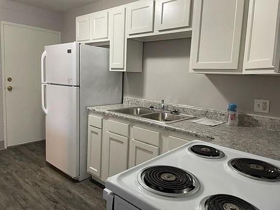 Brand new kitchen cupboards and countertops
