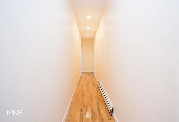 Rented by MNS | media 8