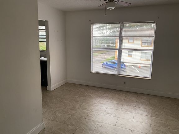 4th image of 1717 Michigan Ave APT C