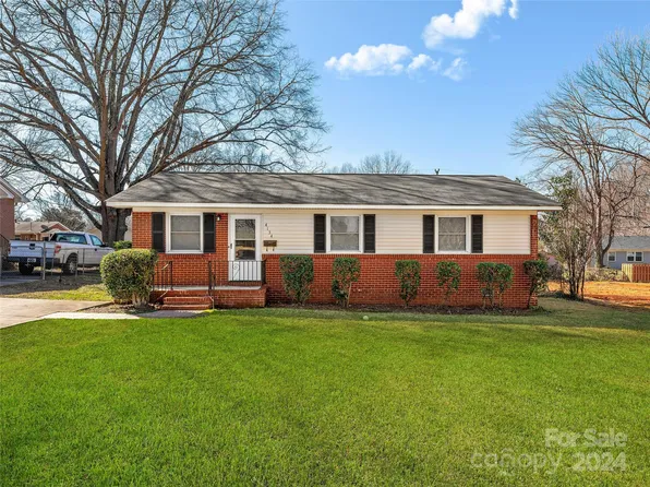 4134 Donnybrook Pl, Charlotte, NC 28205