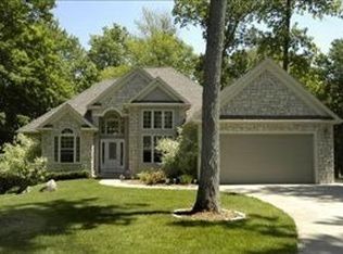 7536 La Jessica Cir, Kalamazoo, MI 49009