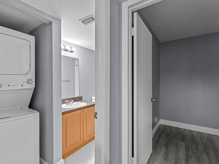 120 Sparrow Dr #205 — Photo 19
