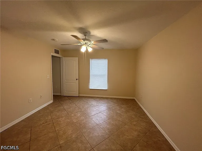 6012 Thrush Ave — Photo 17