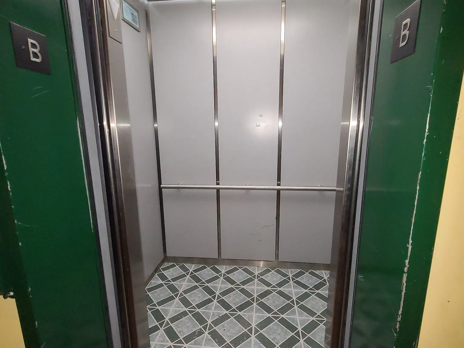 Studio, 600 sqft, $1,495 — Photo 4