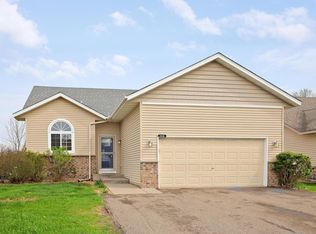 1129 Village St SE, New Prague, MN 56071
