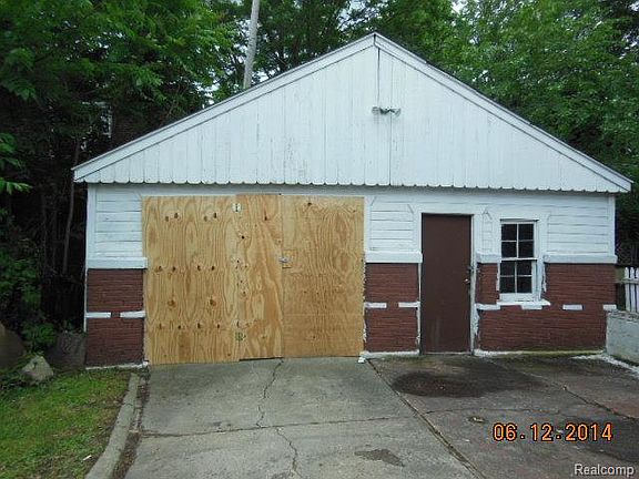 2nd image of 13940 Chandler Park Dr