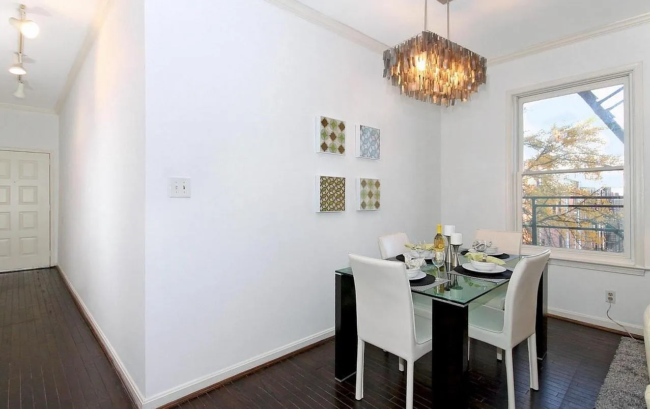 2 bed, 935 sqft, $3,450 — Photo 2