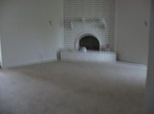 3924 Lyndell Dr, Chalmette, LA 70043