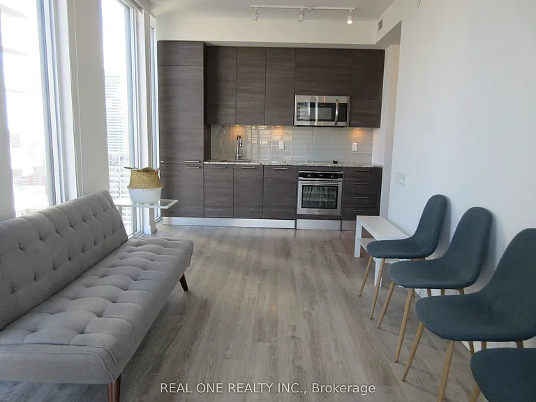 28 Wellesley St E #2207 — Photo 3