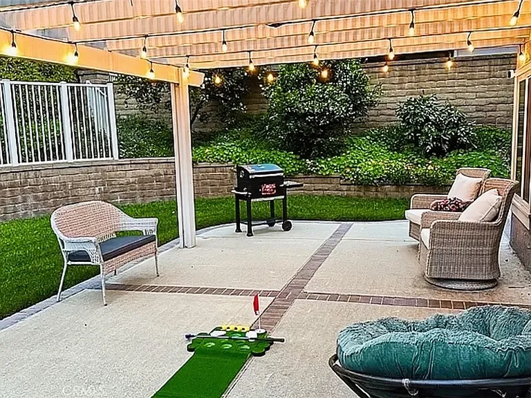 855 Avenida Bernardo — Photo 24