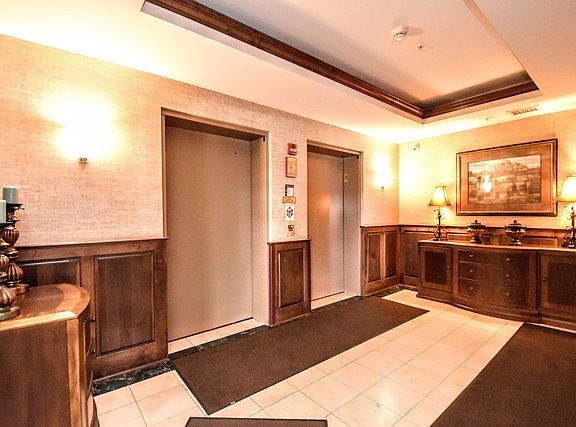 3rd image of 101 Pointe Dr Unit 301