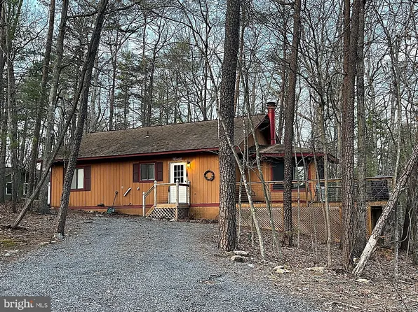 11 Picard Ct, Basye, VA 22810