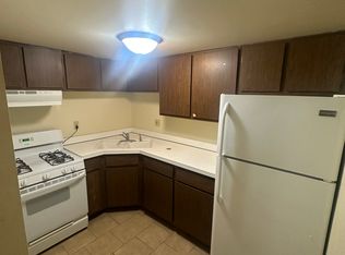 220 Wildwood Rd APT 105, Hammond, IN 46324