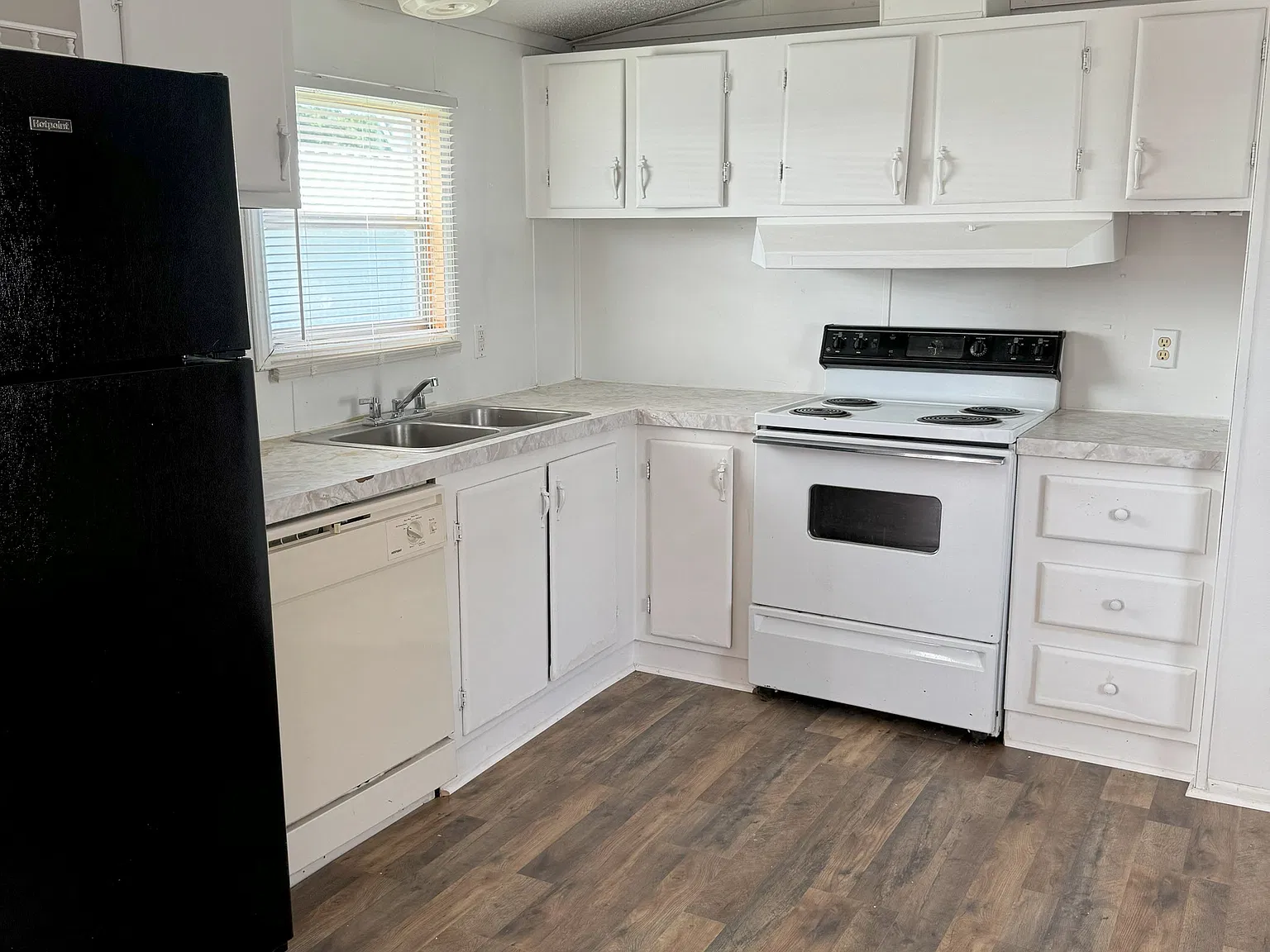 Oak Creek Estates MHC — Photo 4