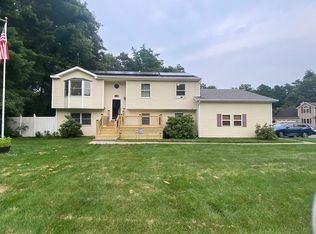 1 Anthony Ct, Queensbury, NY 12804