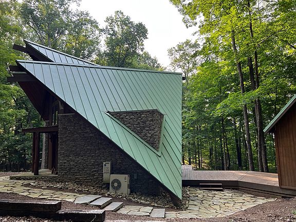 3rd image of 241 Overton Ln