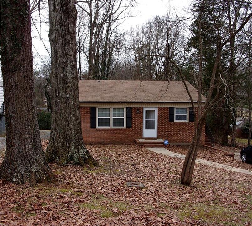 1st image of 330 Tipperary Ln