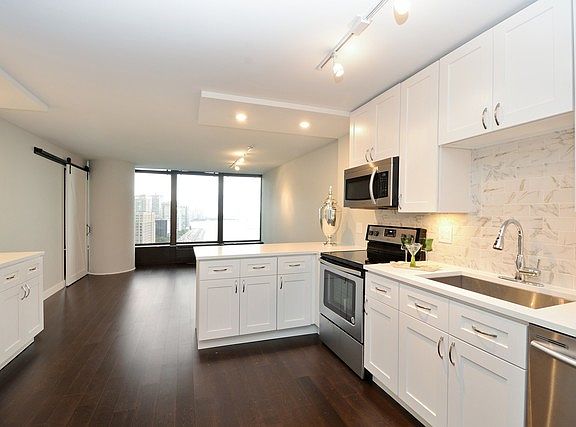 5th image of 505 N Lake Shore Dr APT 2217