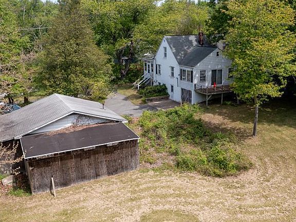 3rd image of 12111 Daisy Ln