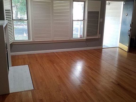 5th image of 1709 42nd St