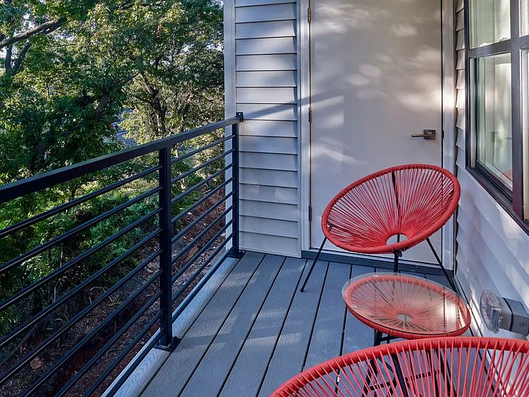 307 W Elizabeth Ave — Photo 22
