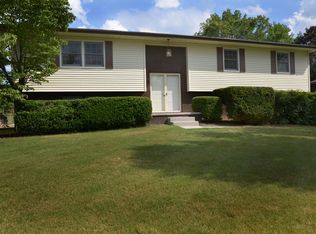 2812 Broadmeade Dr, Powell, TN 37849