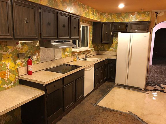 5th image of 2591 Bryant Dr