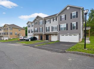 505 Iron Forge Lane, New Windsor, NY