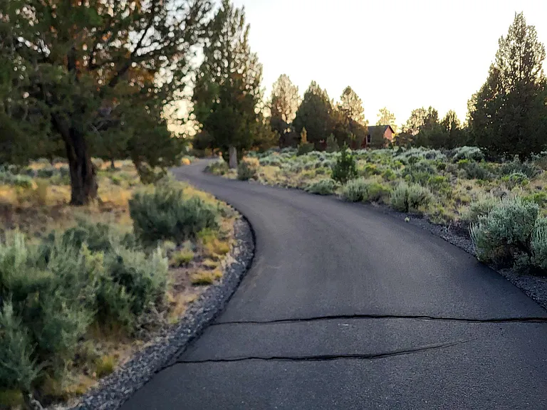 Stirling Dr — Photo 24