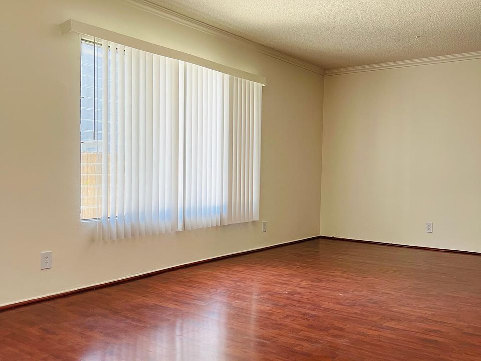 1st image of 12711 Pacific Ave APT 3