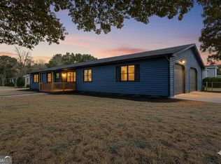 1193 Ironwood Dr, Grayson, GA 30017