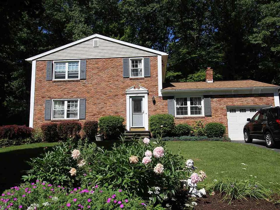 1st image of 29 Linden Ct