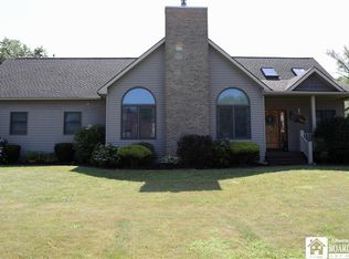 20 Bernett Dr, Fredonia, NY 14063