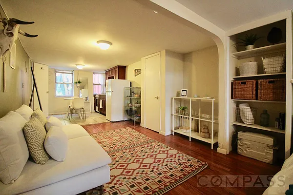 Rented by Compass | media 12