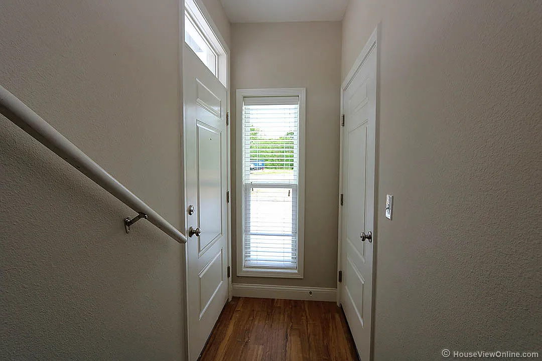 Walden Park-Bldg. 221 — Photo 3