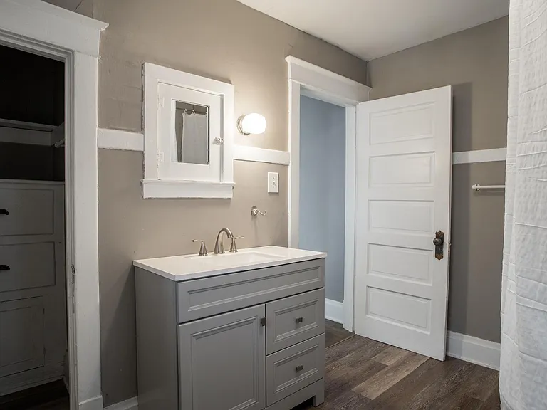 4228 Greenwood Pl — Photo 11