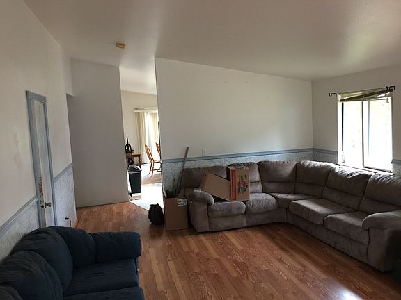 4th image of 10627 25th Pl NE