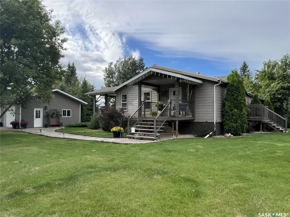 208 2nd Avenue SE, Dorintosh, SK S0M 0T0