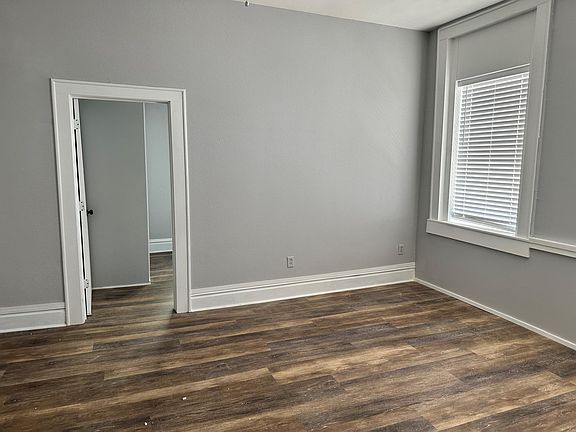 5th image of 10 N Desoto Ave #3