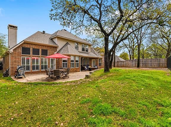 3rd image of 3316 Shadow Wood Cir