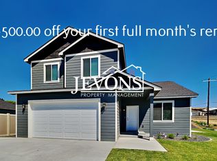 211 Rainier Dr, Yakima, WA 98901