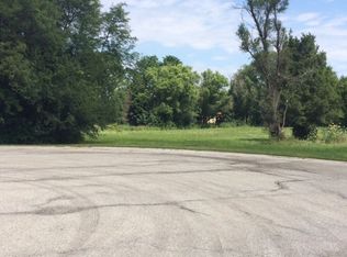 30 Carlisle Rd, Hawthorn Woods, IL 60047