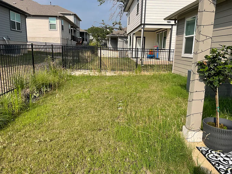 220 Merrick Rd — Photo 42