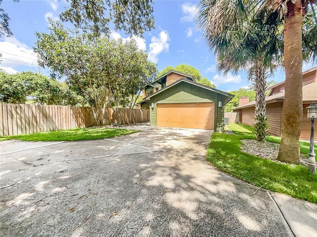 266 S Fox Chase Point